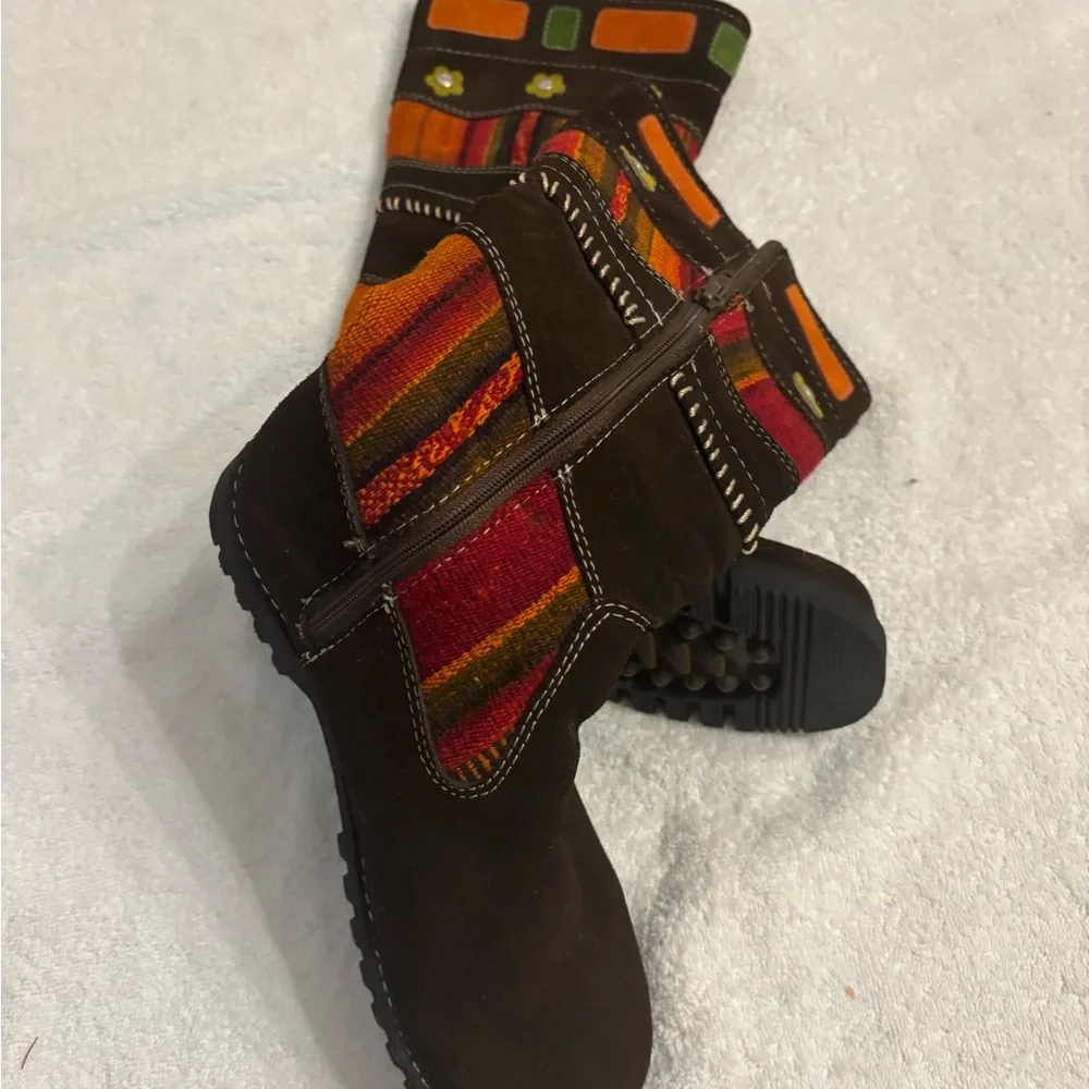 Suede Boho Hippie Southwestern Cottagecore Festive Boots Size 6